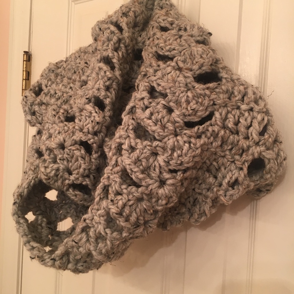 Infinity scarf - Picture 2 of 2